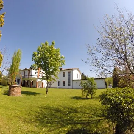 Casa Mora Alojamento de Acomodação e Pequeno-almoço 3*